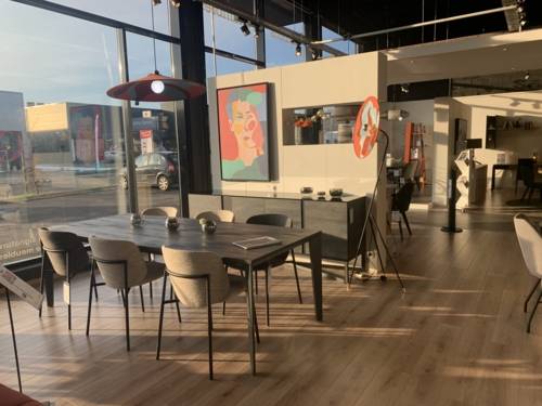 Intérieur du magasin de meubles Gautier Metz à Augny - mobilier design et durable