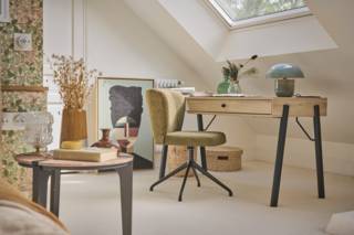 Bureau Folio Addict, avec piétement noir, tiroir et niche intégrés, idéal pour petits espaces.