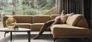 comment aménager son salon avec un canapé d'angle ? | meubles gautier