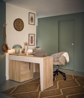 Fauteuil home office Alcyon, design épuré et ergonomique avec pieds alu noir, coque enveloppante et revêtement personnalisable.