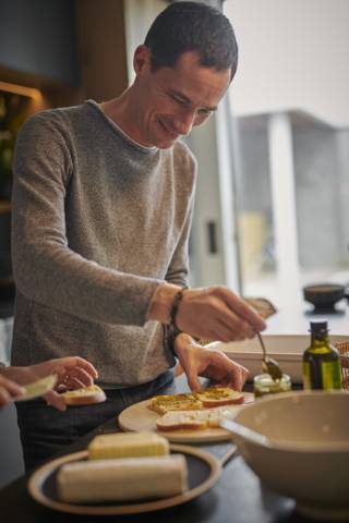 La table rétractable s’impose avec praticité dans la cuisine