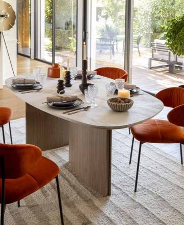 Salle à manger conviviale : adopter les chaises dépareillées sans faute de goût